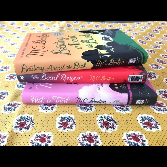 Set of 3 Agatha Raisin Mysteries - Picture 4 of 10